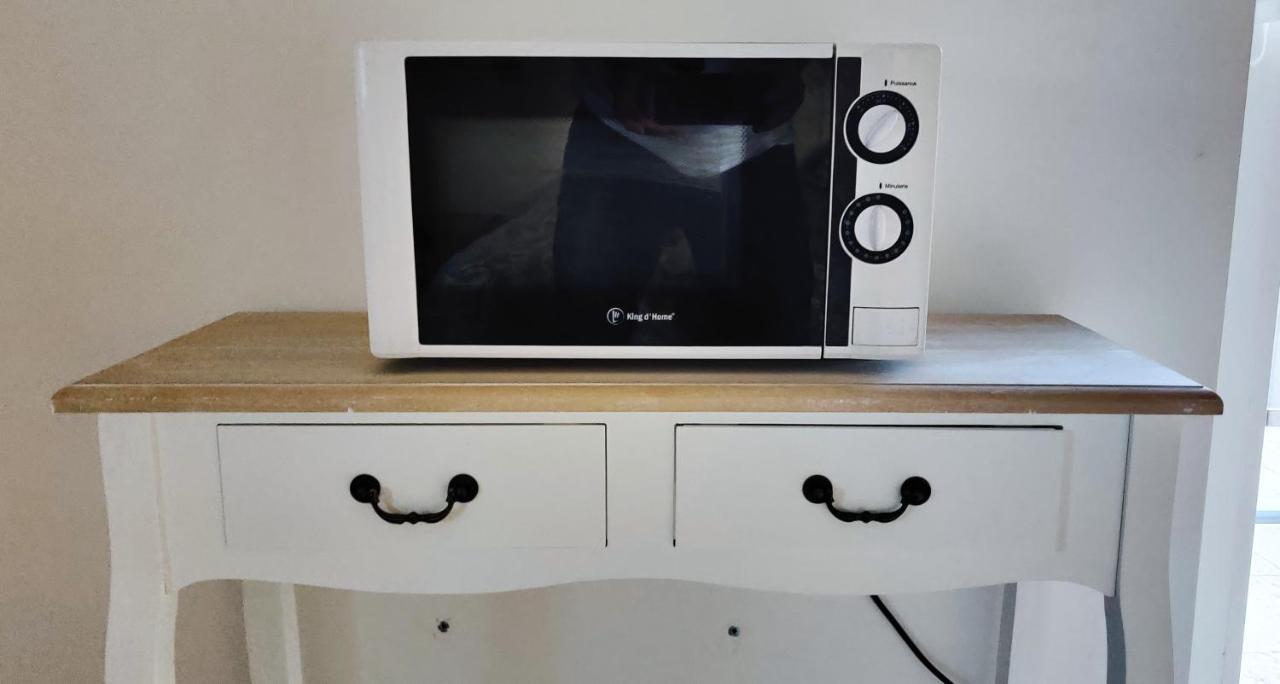 Appartamento Superbe chambre 20 m2, climatisée, parking, jardin, calme, 10 mn pont du Gard #7 Rochefort-du-Gard Esterno foto