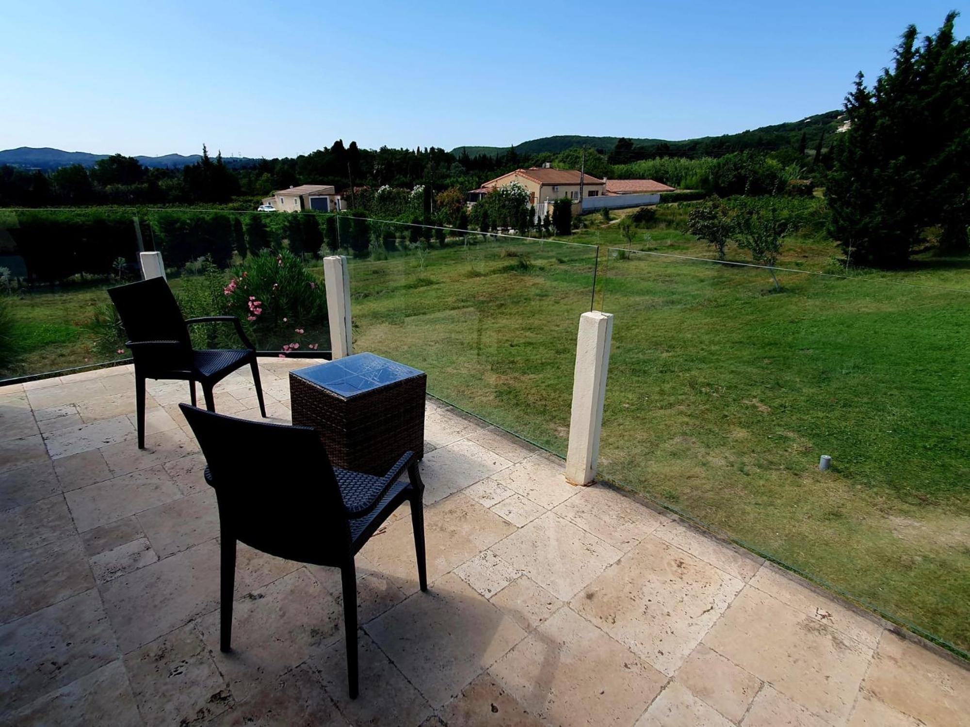 Appartamento Superbe chambre 20 m2, climatisée, parking, jardin, calme, 10 mn pont du Gard #7 Rochefort-du-Gard Esterno foto